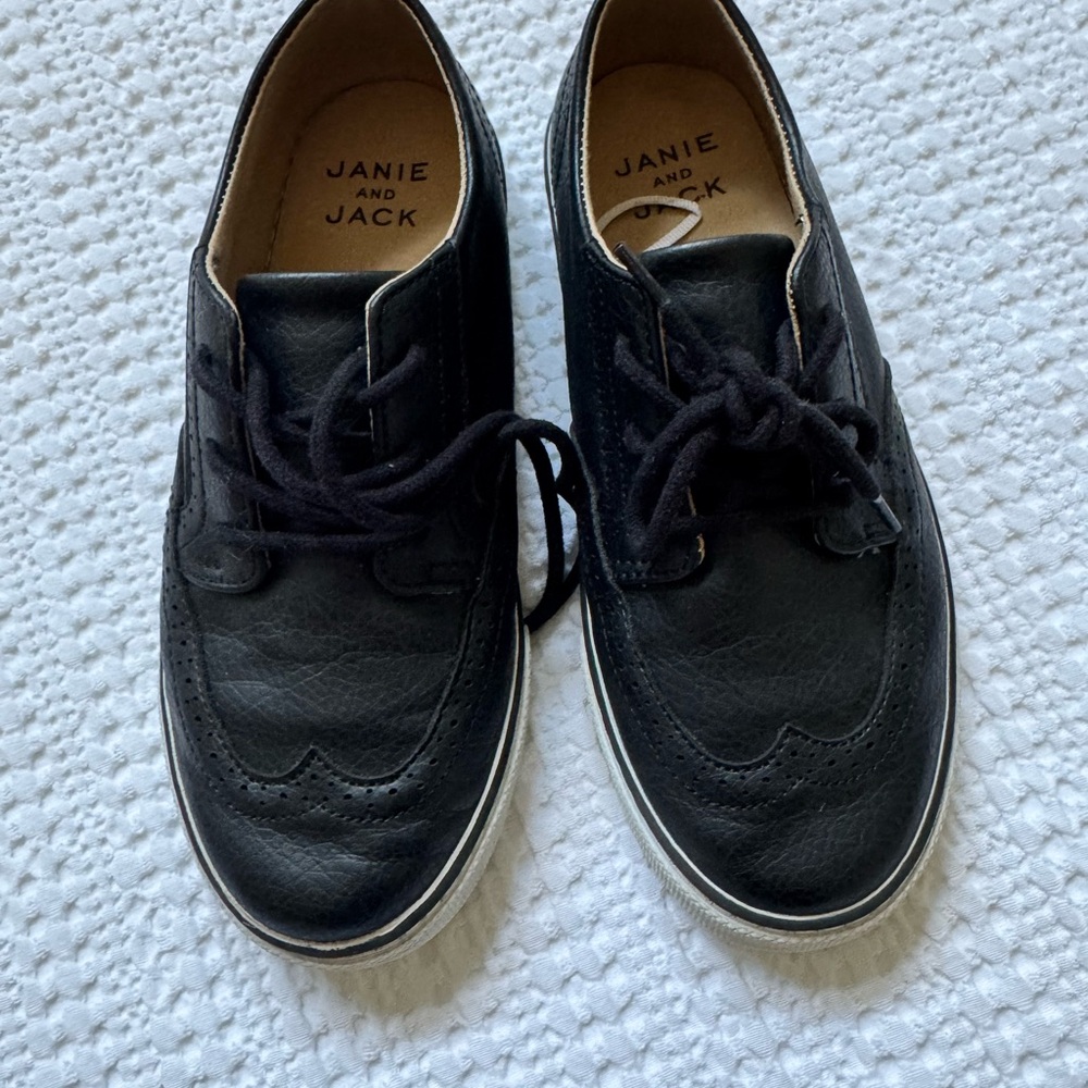 Janie and Jack Boys wing tip Oxfords size 3k dress shoes